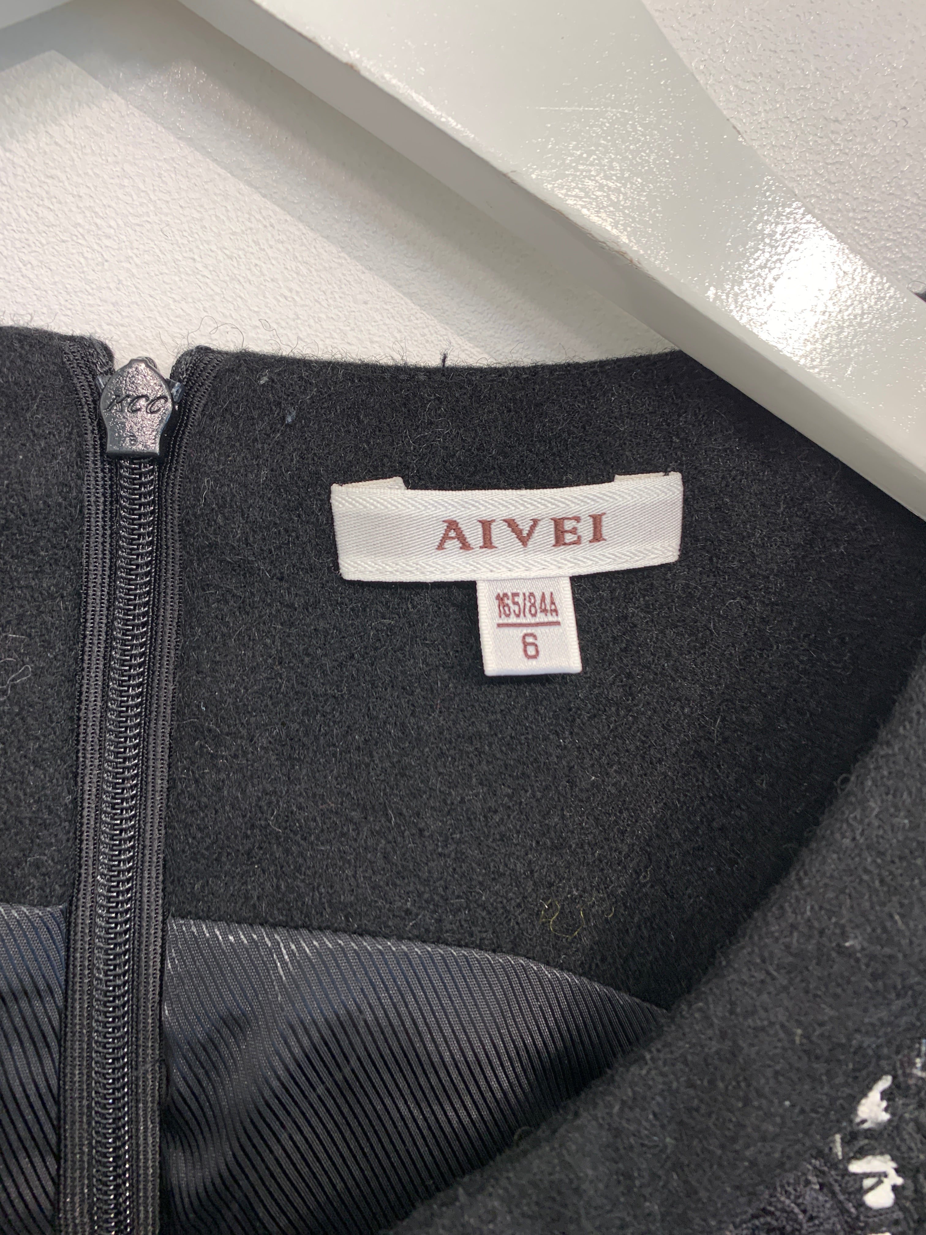 Aivei Kjole